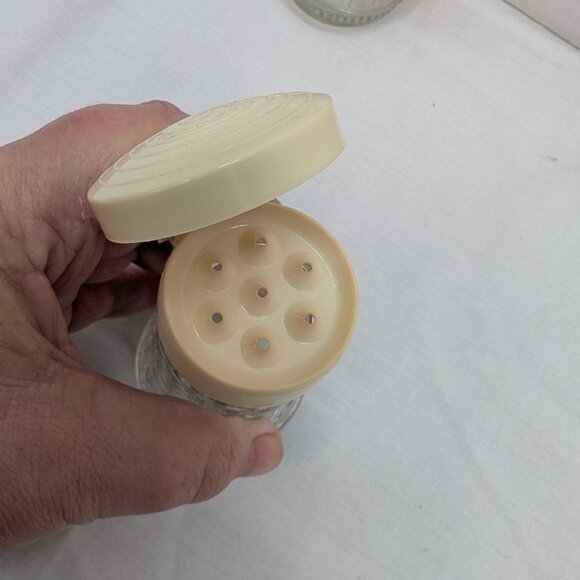 Vintage Gemco Glass Syrup Bottle and 3 Danielles Salt and Pepper Shakers - Picture 8 of 10